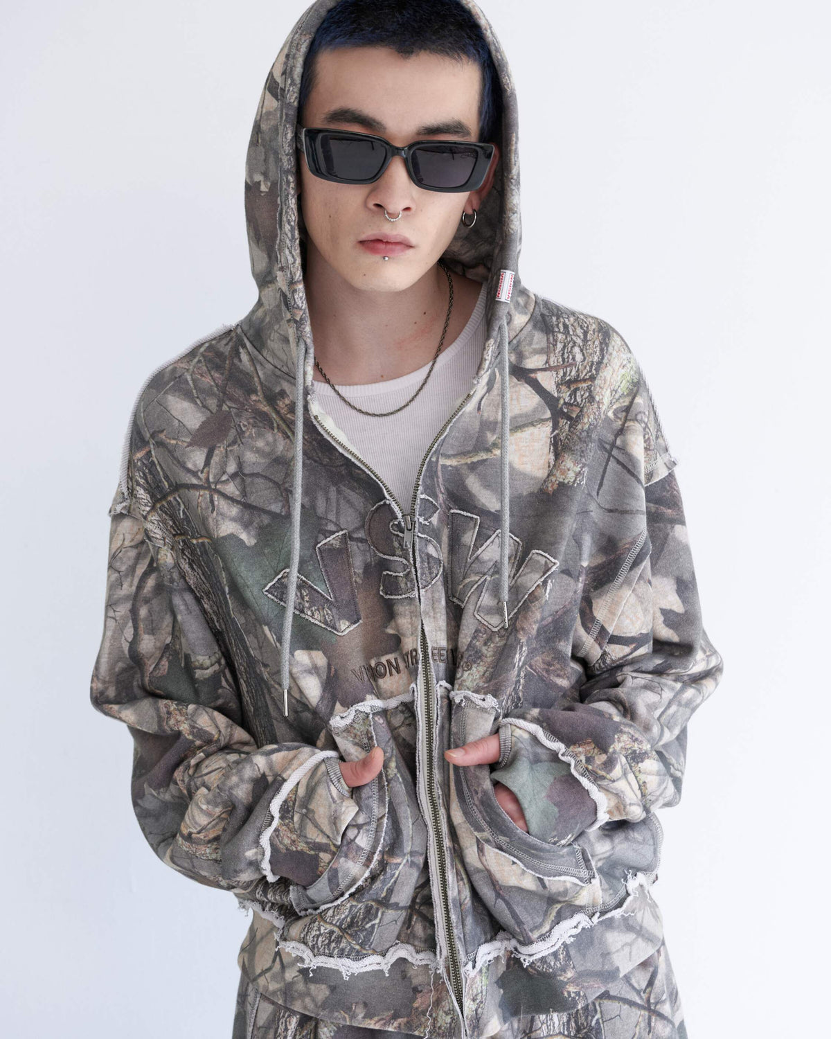Pigment logo hoodie / ピグメントZIPパーカー