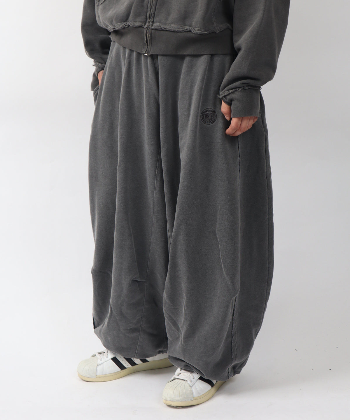 Ultra baggy sweatpants / ウルトラバギースウェットパンツ