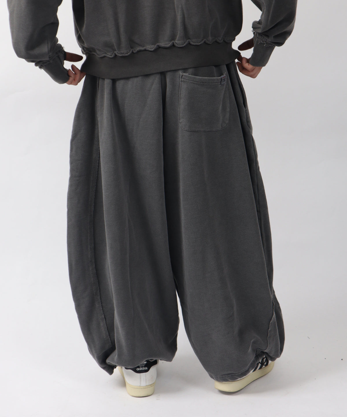 Ultra baggy sweatpants / ウルトラバギースウェットパンツ