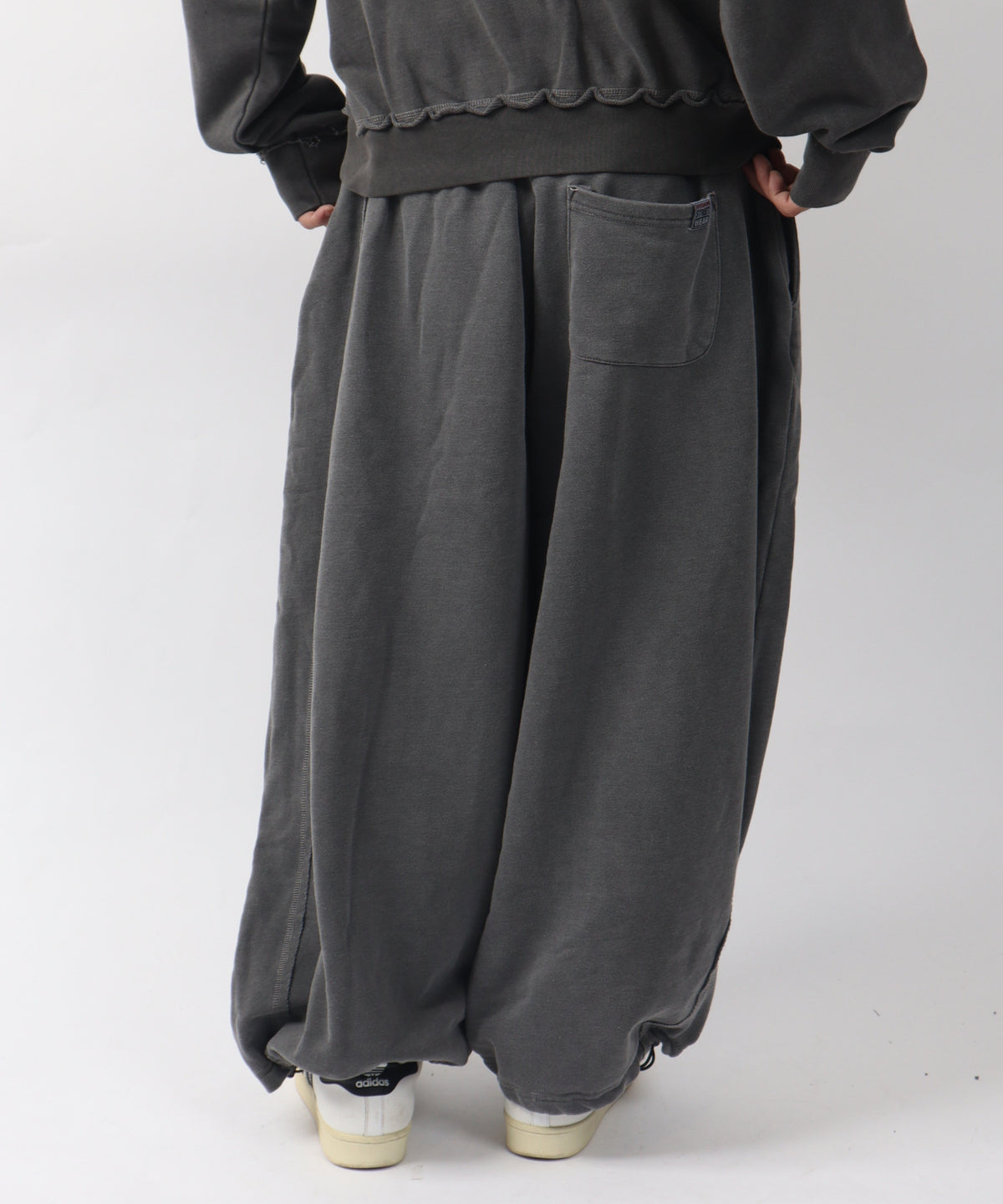 Ultra baggy sweatpants / ウルトラバギースウェットパンツ