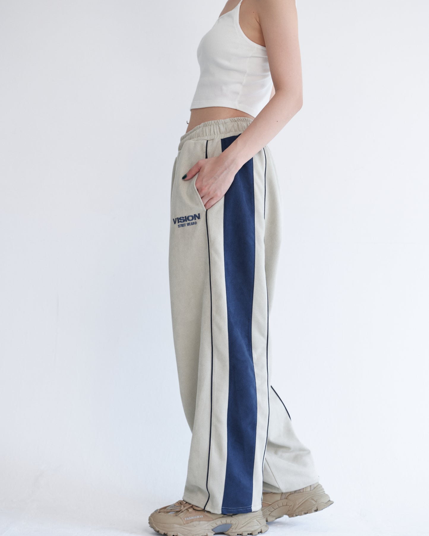 Fake suede track pants / フェイクスエードトラックパンツ