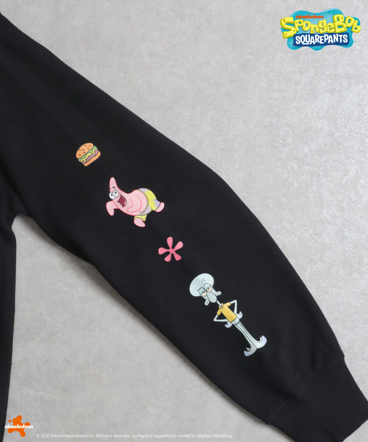 【スポンジ・ボブ】サガラ刺繍　袖プリントスウェット
