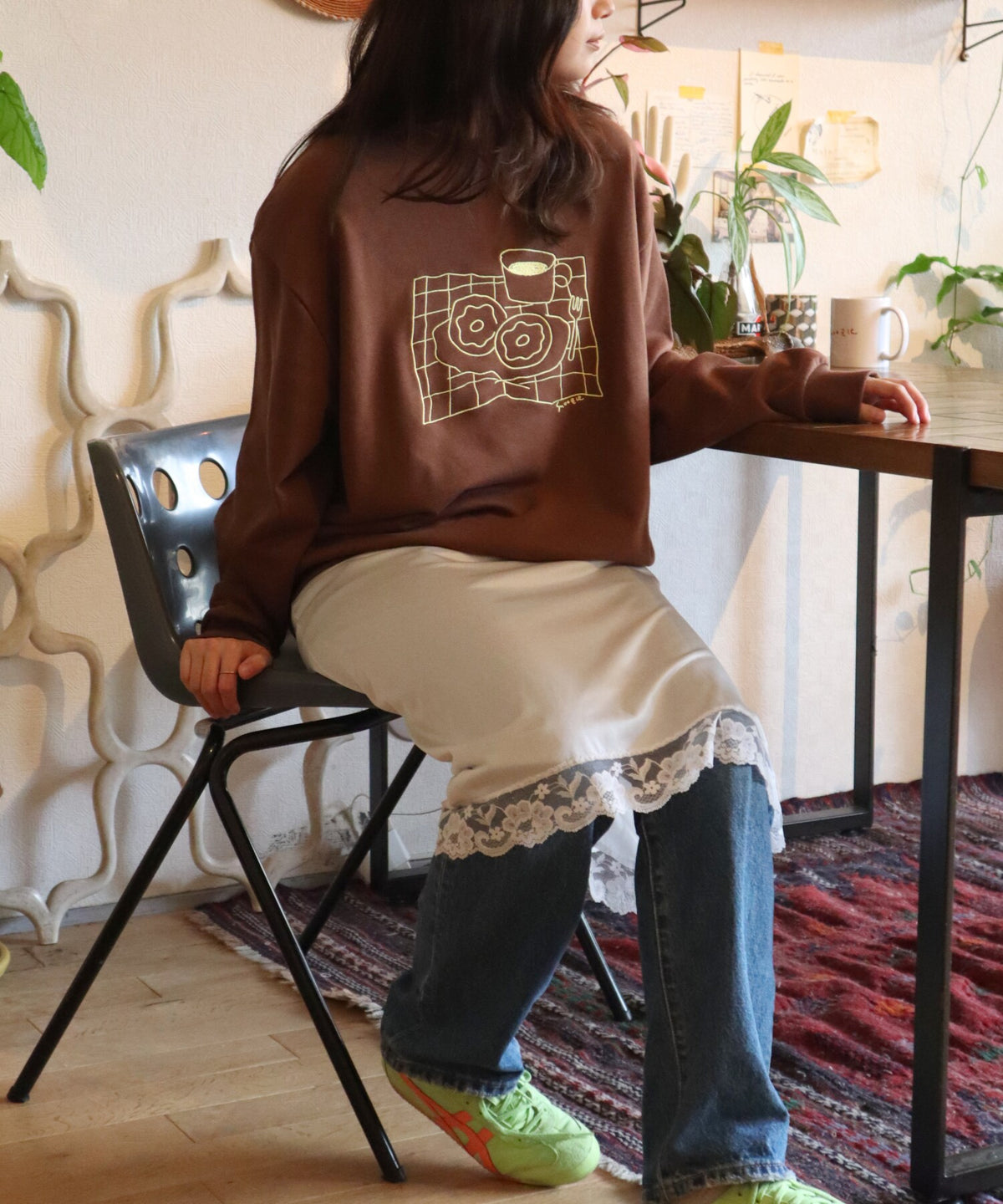ドーナツ刺繍スウェット