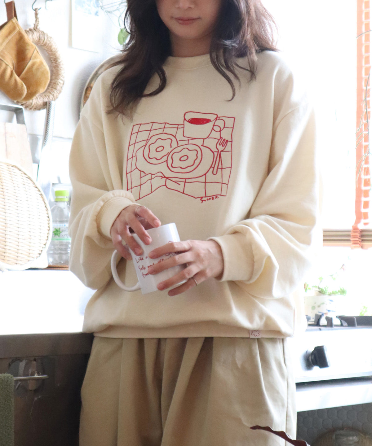 ドーナツ刺繍スウェット