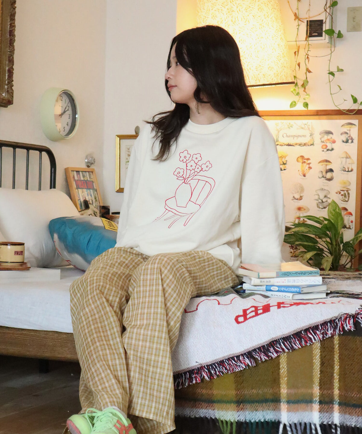 フラワー刺繍スウェット