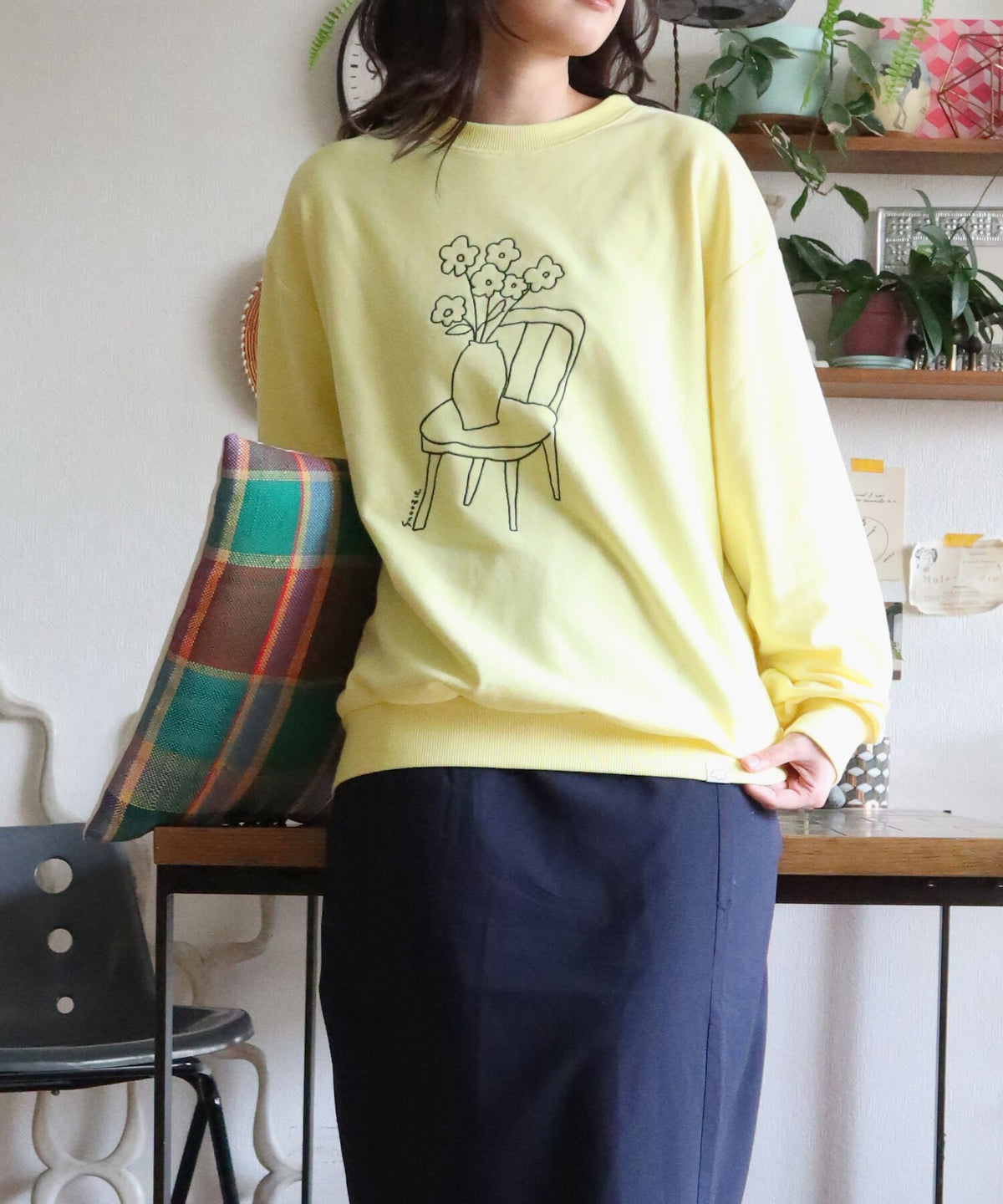 フラワー刺繍スウェット