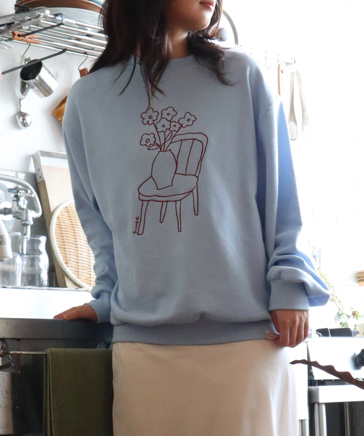 フラワー刺繍スウェット