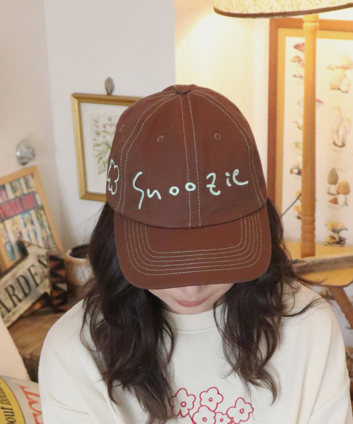 ロゴ刺繍キャップ