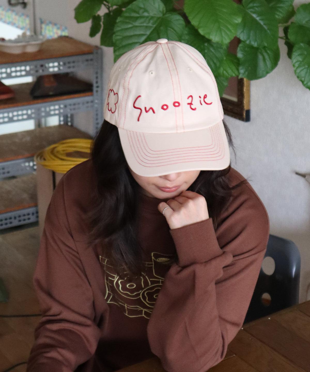 ロゴ刺繍キャップ