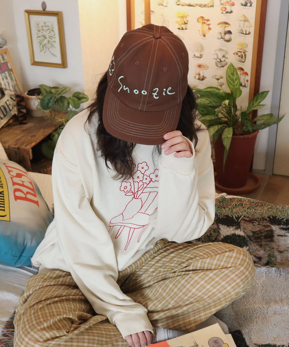 ロゴ刺繍キャップ