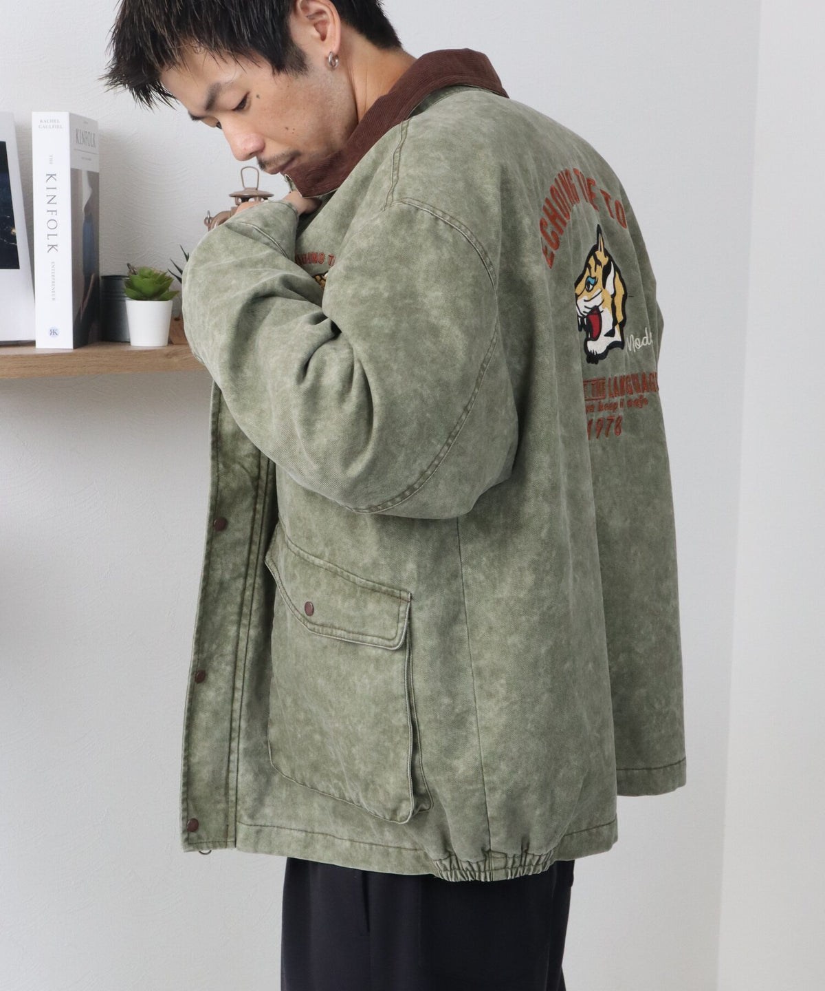 タイガー刺繍ムラツイル中綿ジャケット
