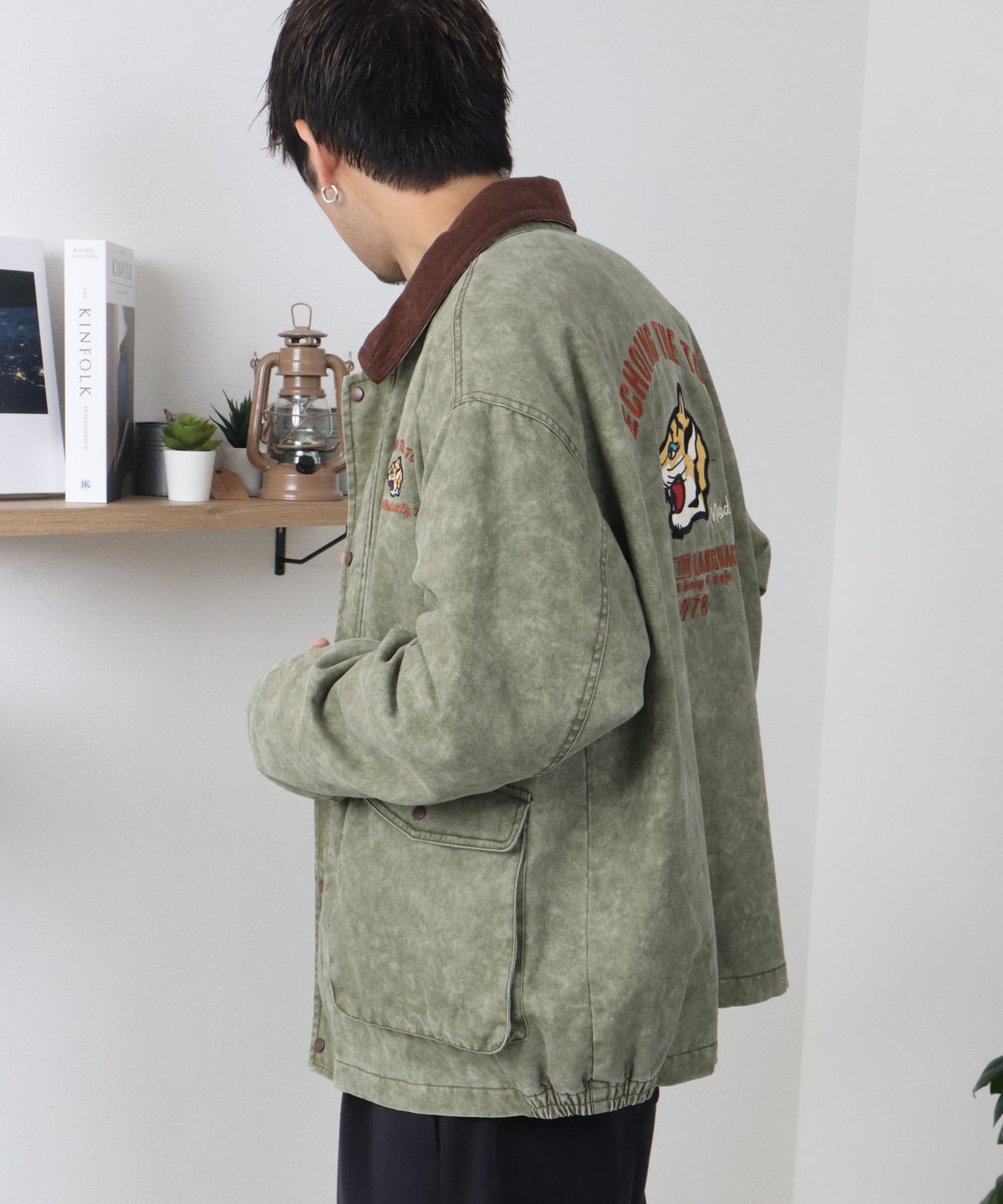 タイガー刺繍ムラツイル中綿ジャケット