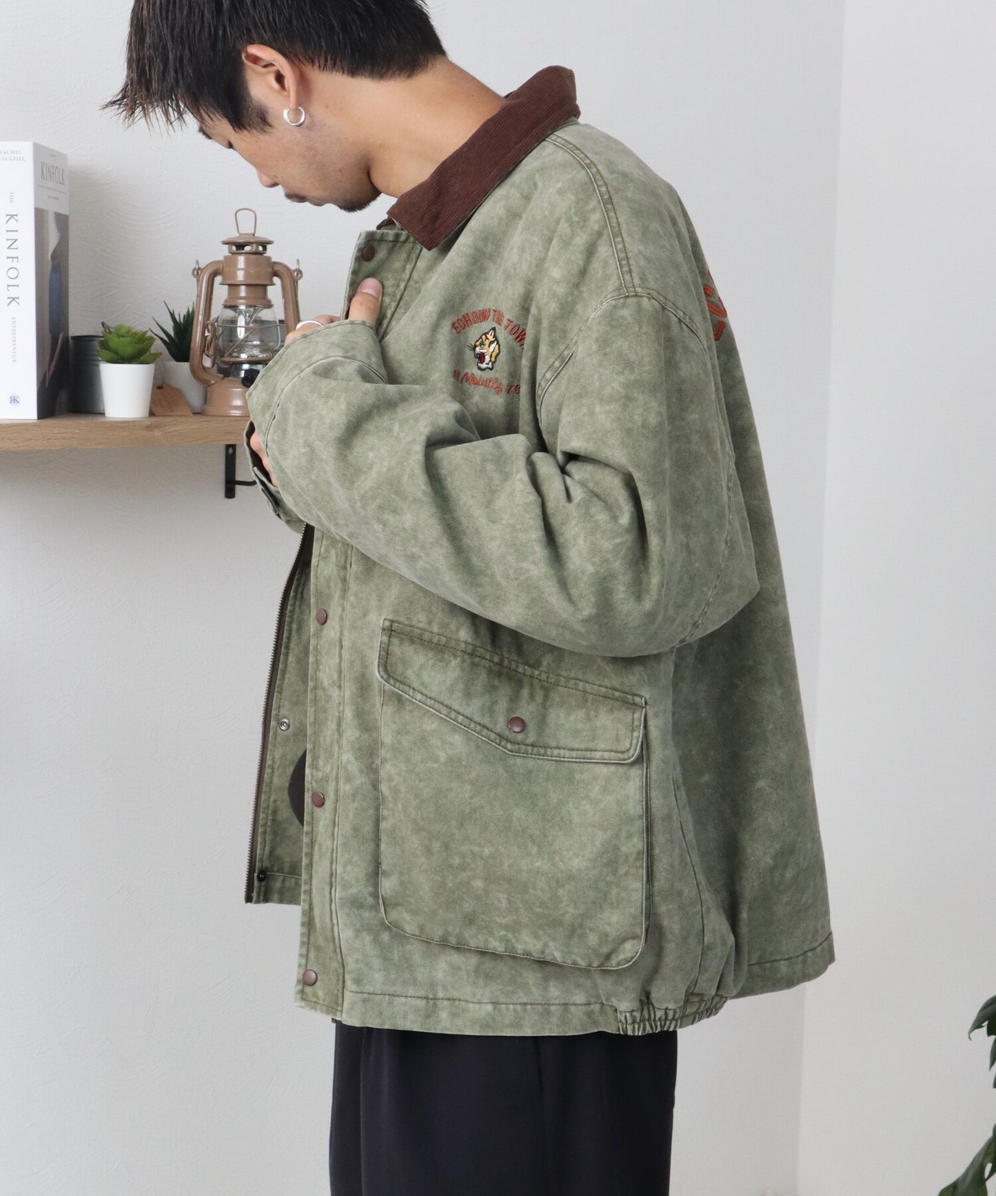 タイガー刺繍ムラツイル中綿ジャケット