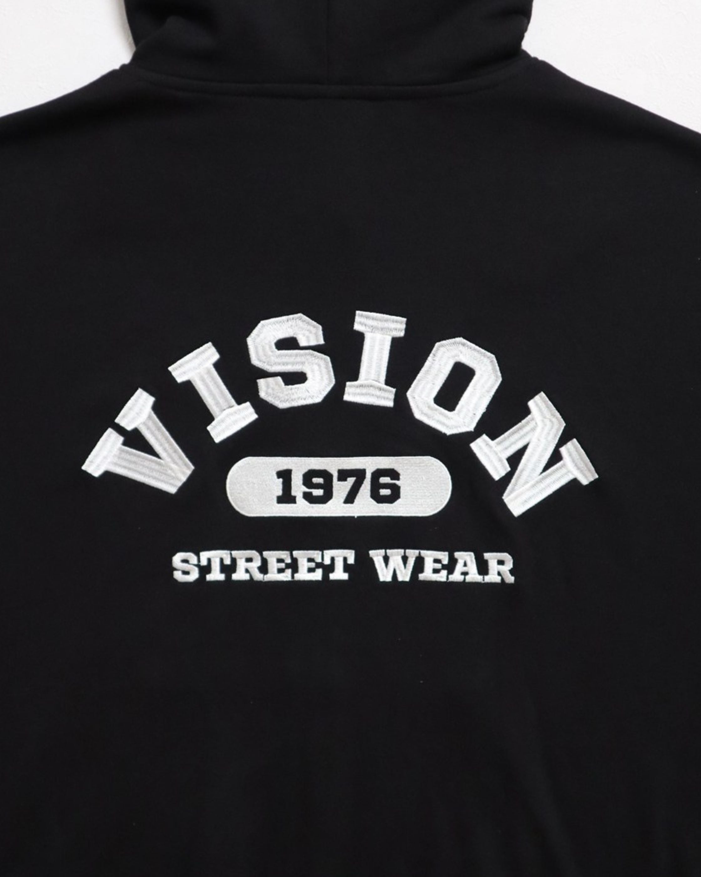 VISION STREET WEAR】College Logo ZIP Hoodie / カレッジ刺繍パーカー