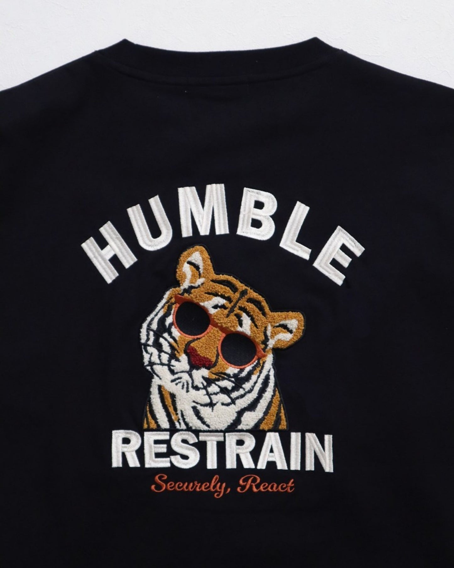 タイガー刺繍ロンT