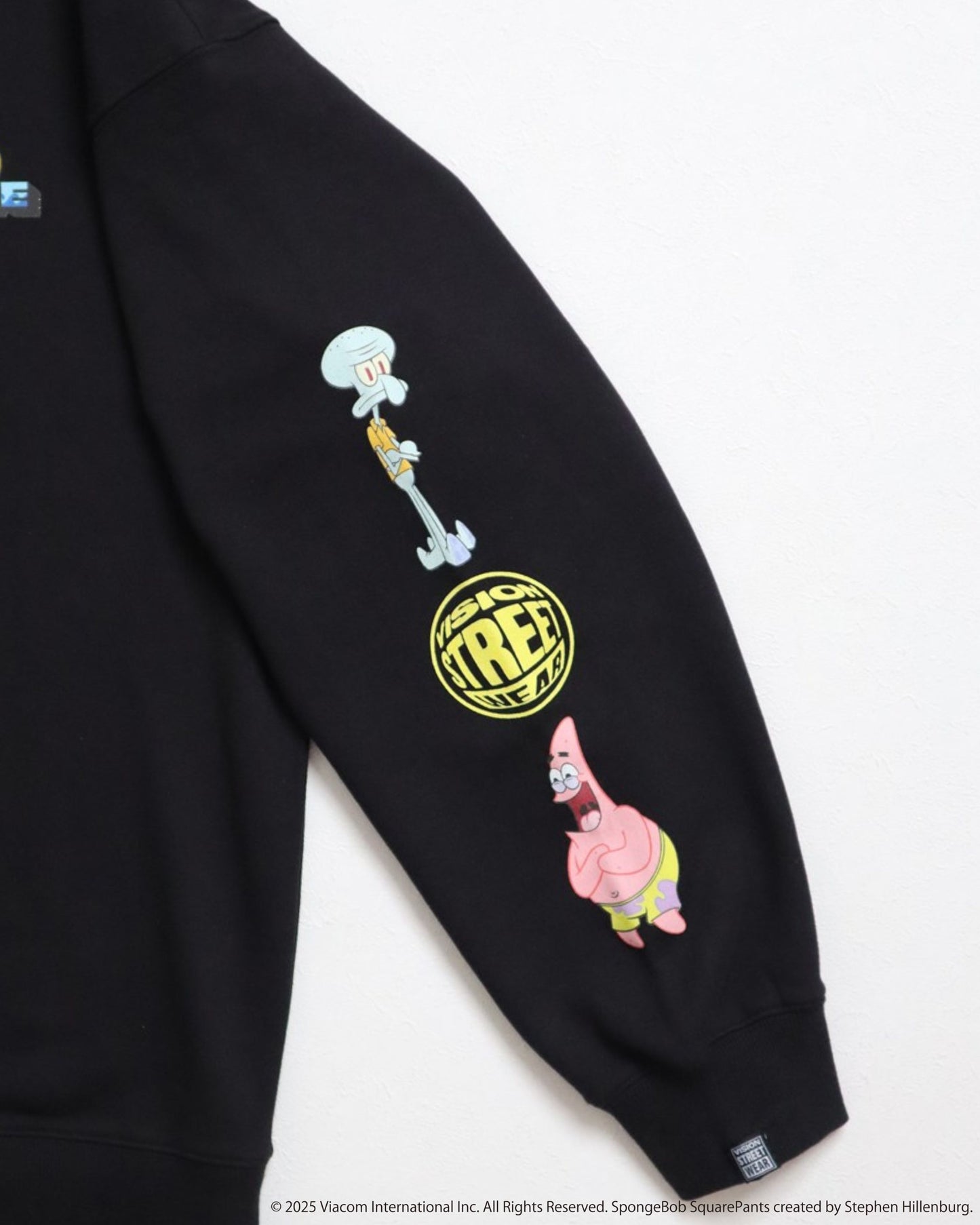 【スポンジ・ボブコラボ】Racing Sweatshirt / 袖プリントコラボスウェット