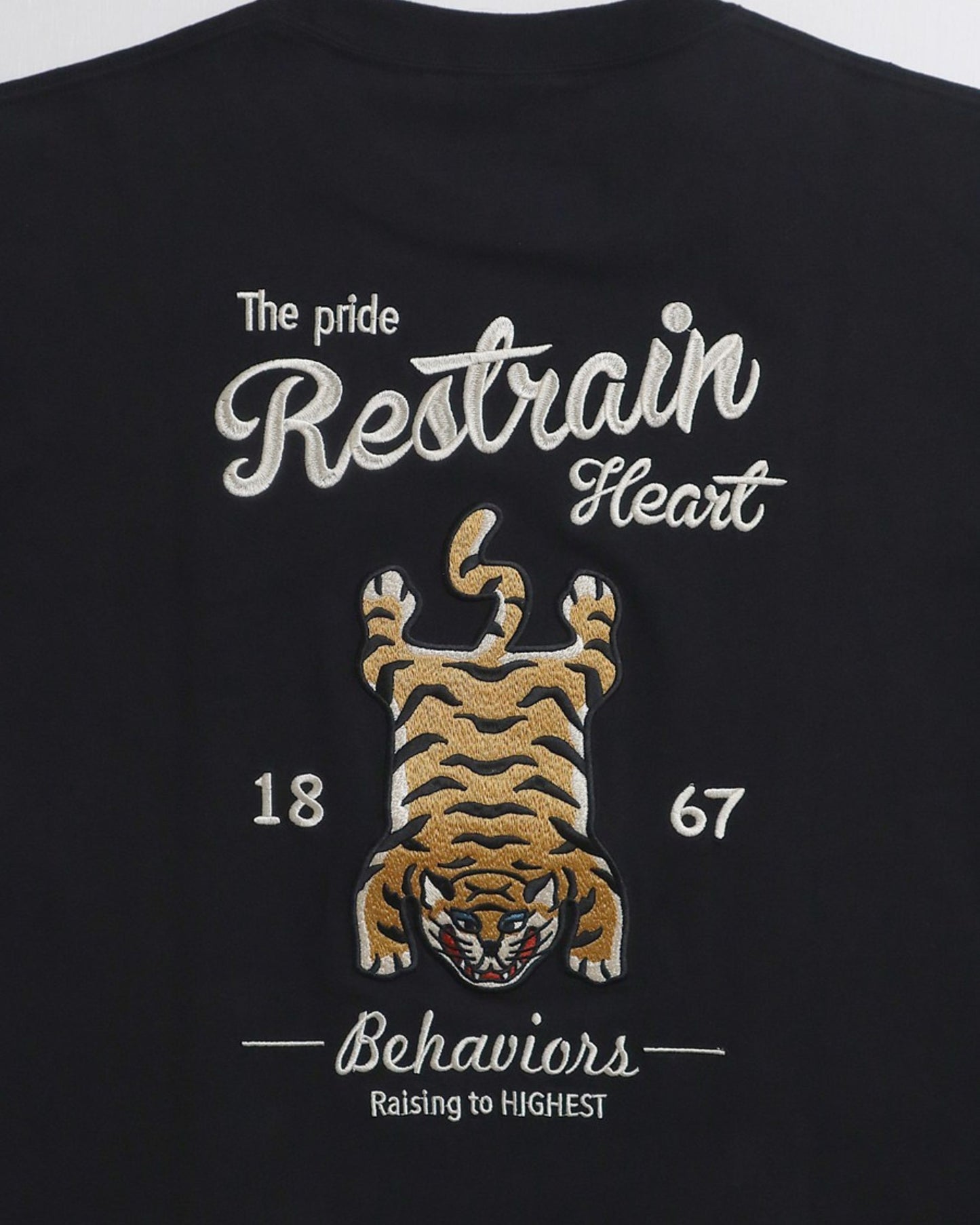 チベタンタイガーラグ刺繍T