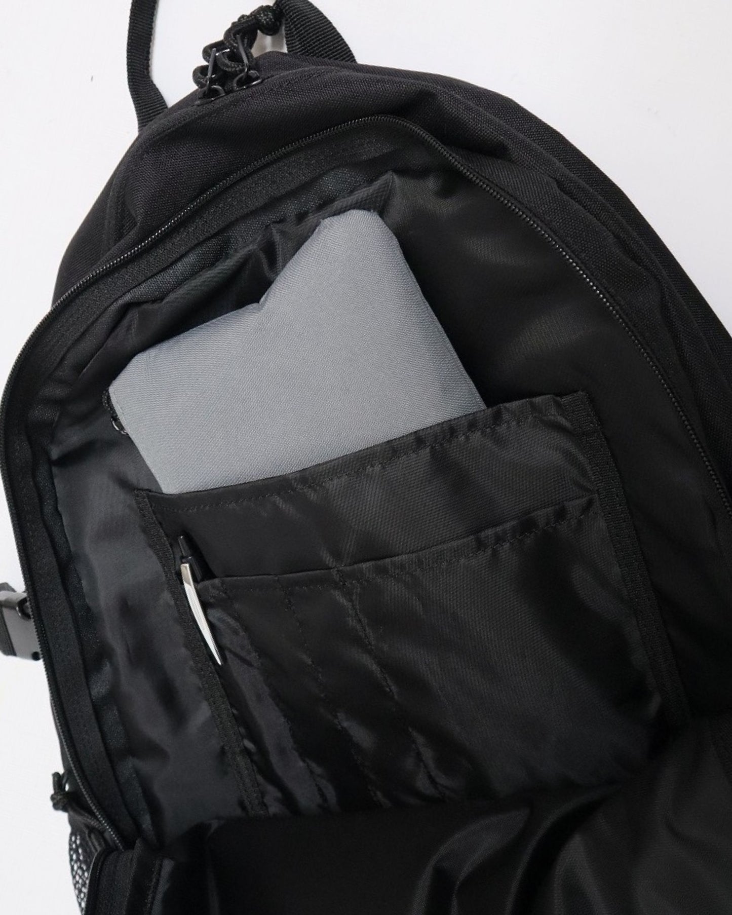 2POCKETBACKPACK