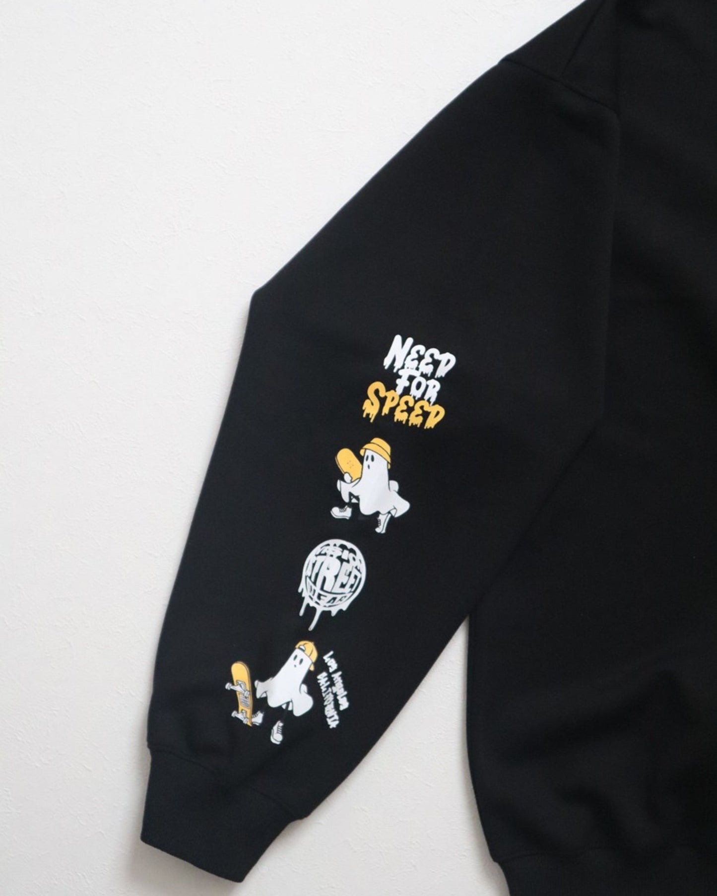 Ghost circle logo CN