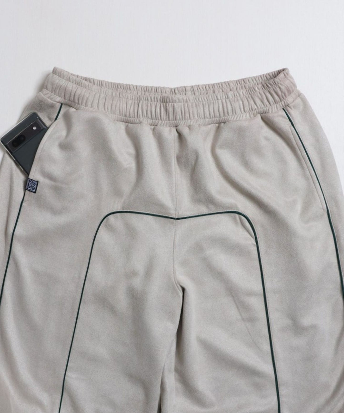 Fake suede piping pants / フェイクスエードパイピングパンツ