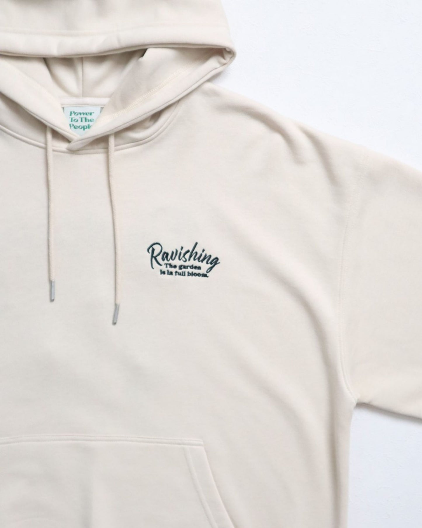 フラワー刺繍パーカー