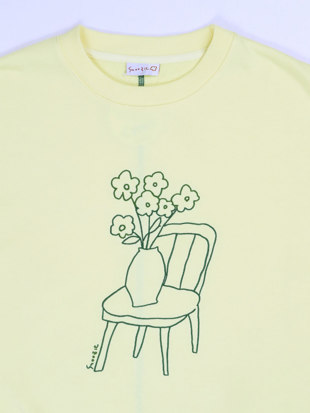 フラワー刺繍スウェット