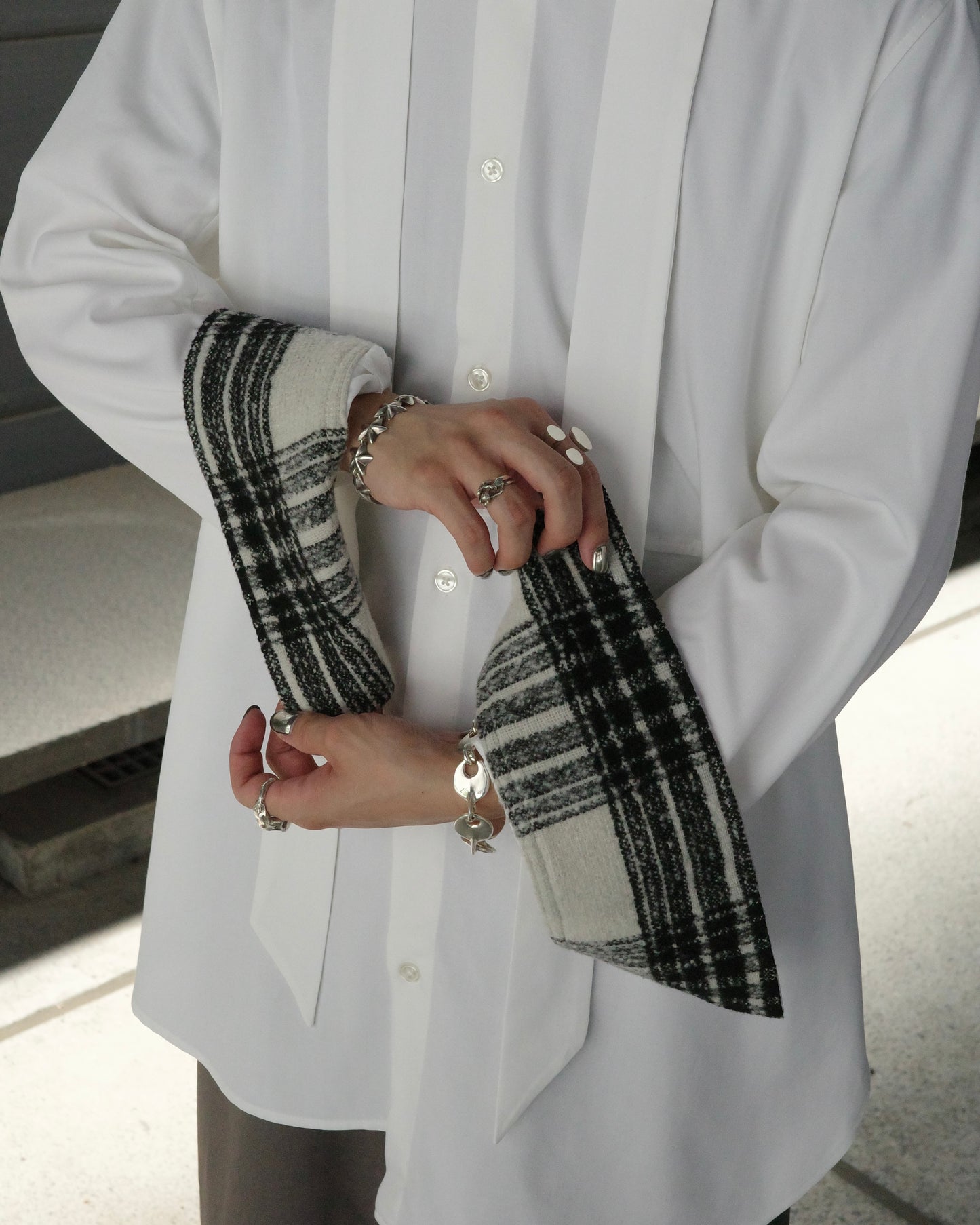 【LOILE】Bow tie shirts