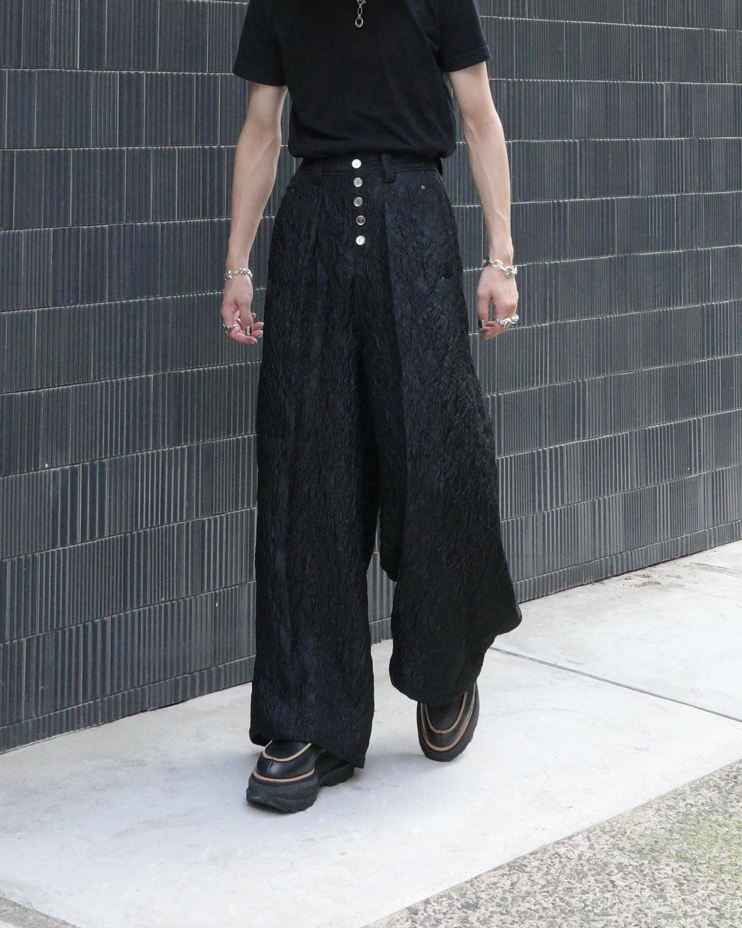 【LOILE】Jacquard wide pants