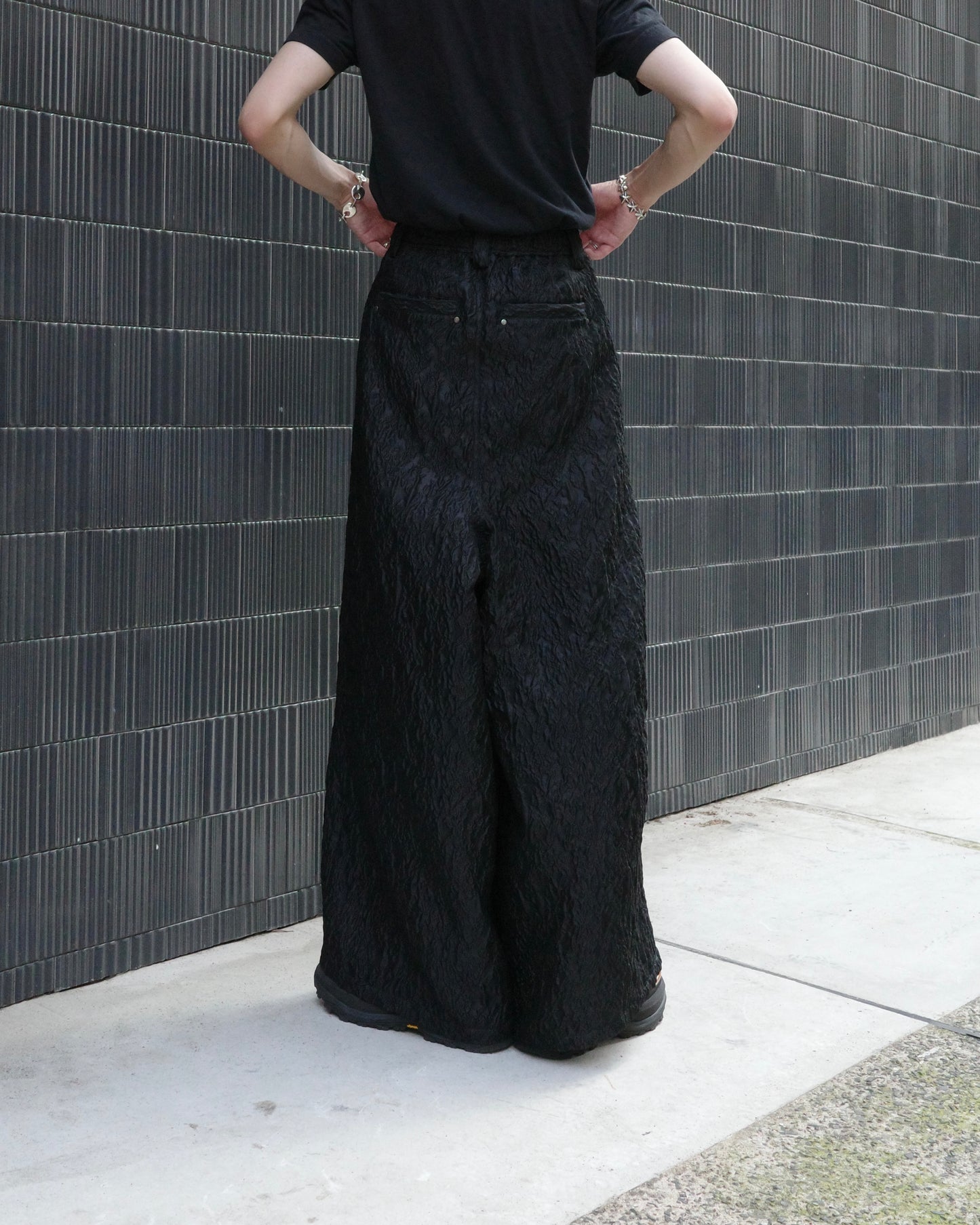 【LOILE】Jacquard wide pants