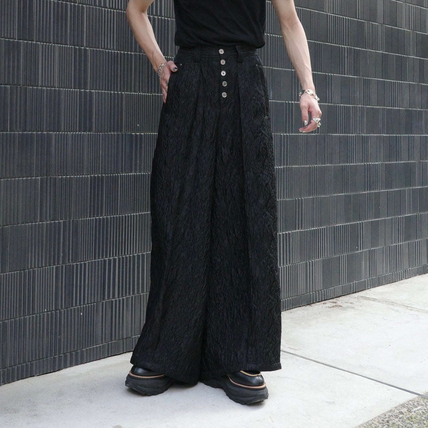 【LOILE】Jacquard wide pants