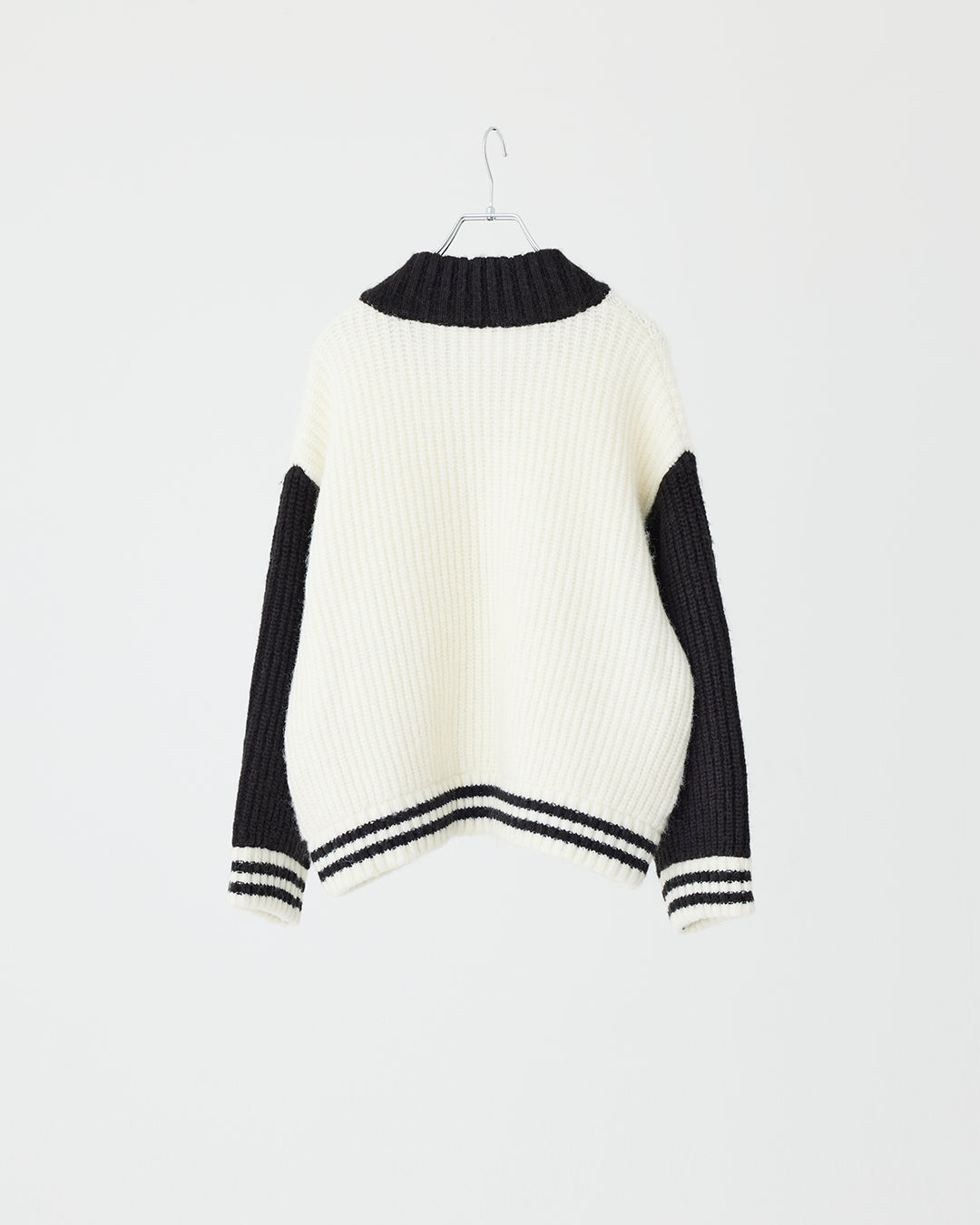 【LOILE】Knit stadium jumper