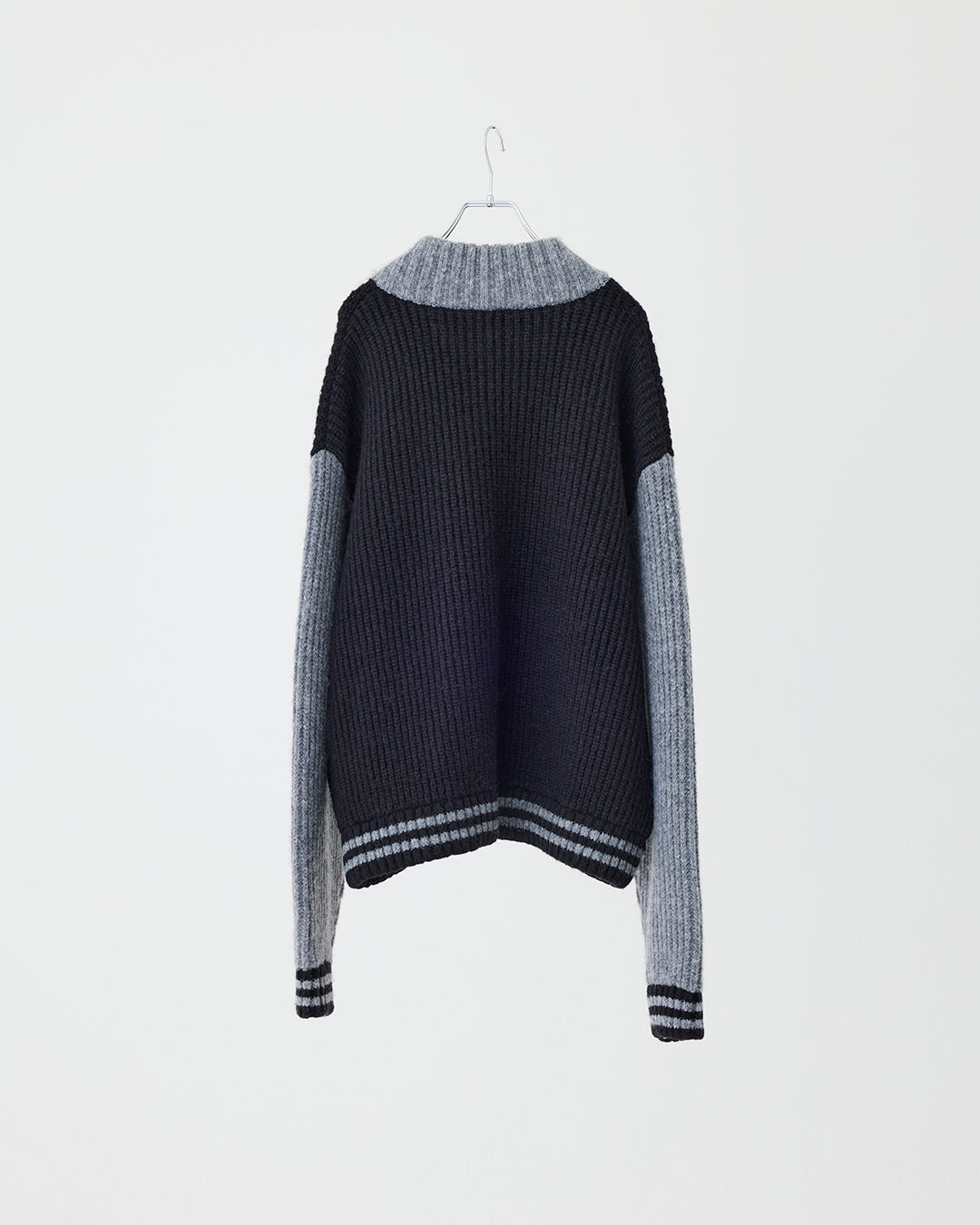 【LOILE】Knit stadium jumper